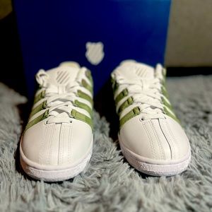 Swiss Classic vn women’s low camo size 9.5